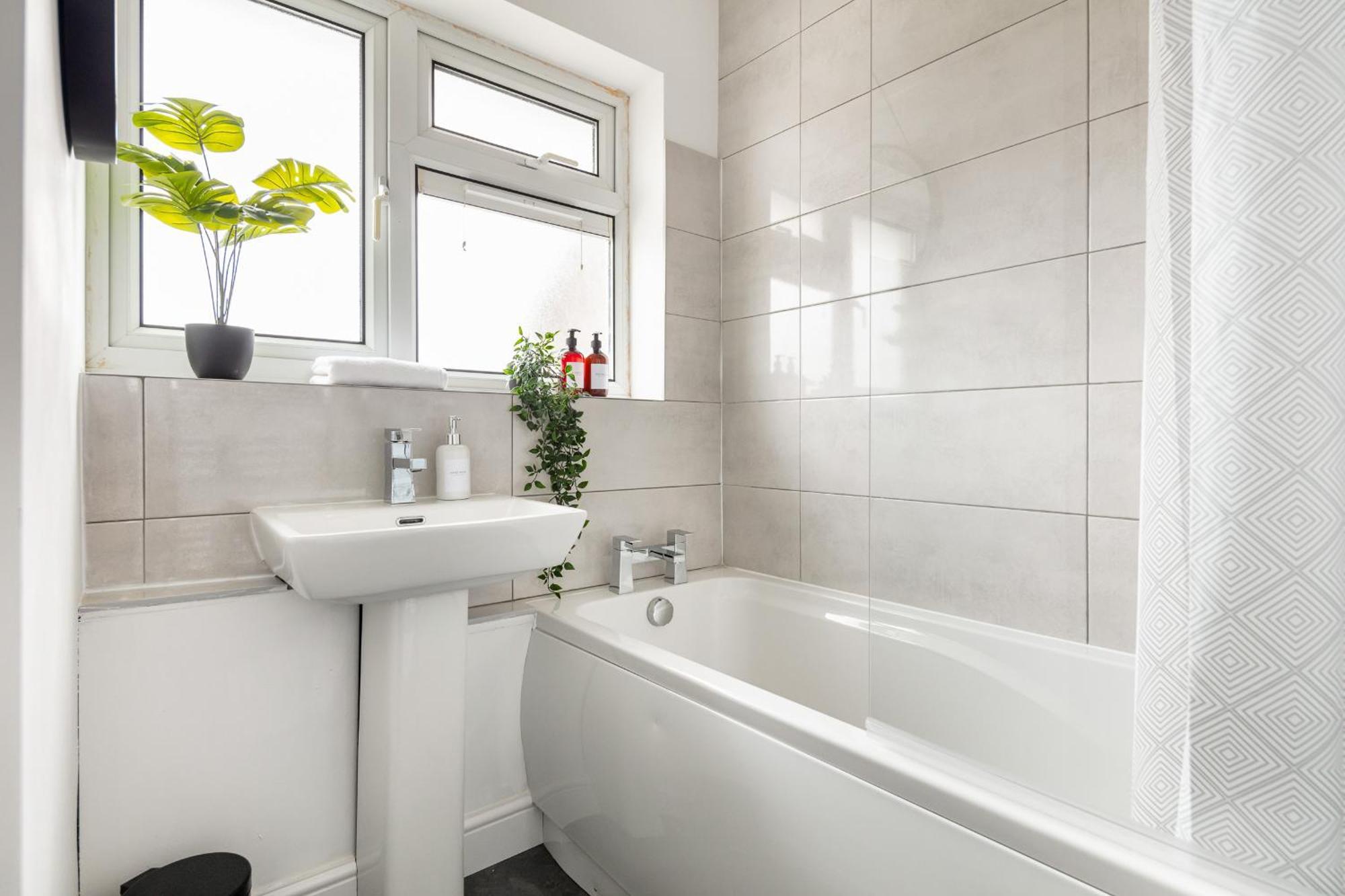 Kent Haven - 3 Bed House, Games Room And Parking Γκρέιβσεντ Εξωτερικό φωτογραφία